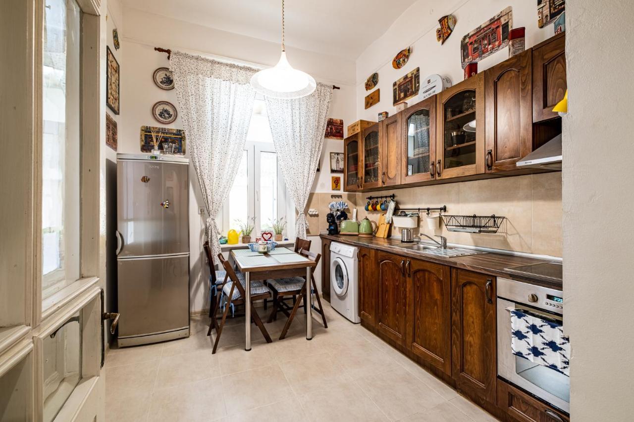 Aristocratic 2Bdrm Central Apartment Varna Exterior photo