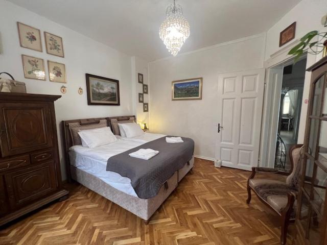 Aristocratic 2Bdrm Central Apartment Varna Exterior photo